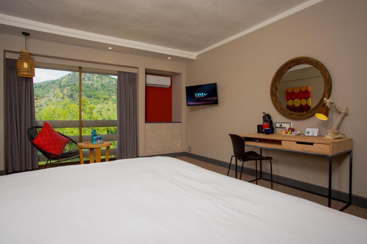 26° South Bush Boho Hotel Muldersdrift Exterior foto