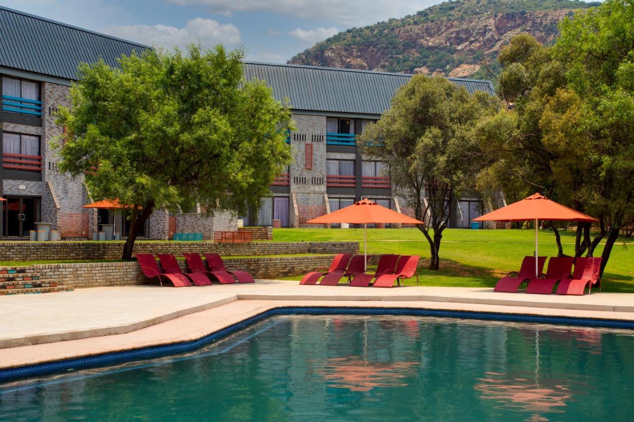 26° South Bush Boho Hotel Muldersdrift Exterior foto